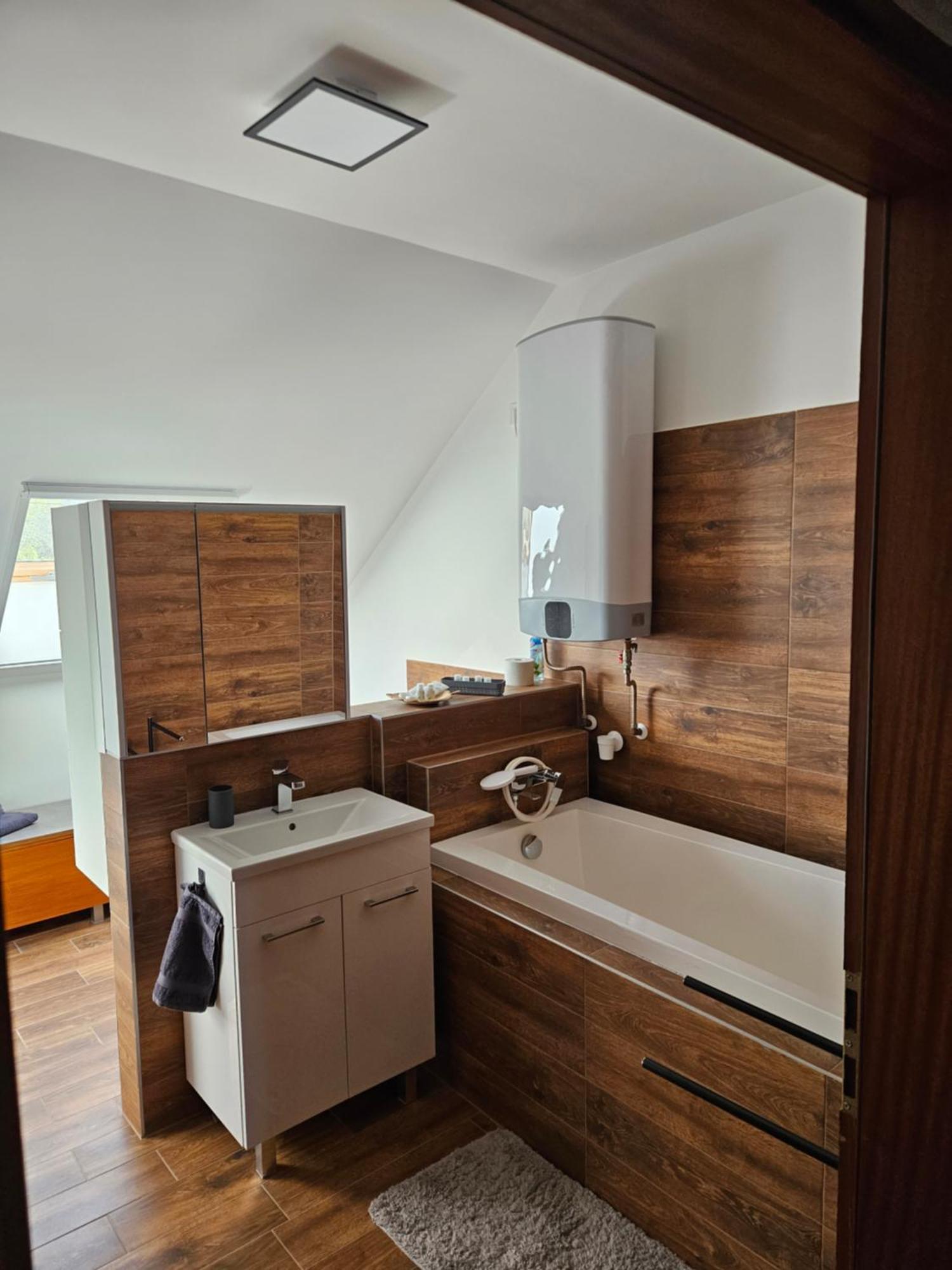 Toelgyes Apartmanhaz Szeged Exteriör bild
