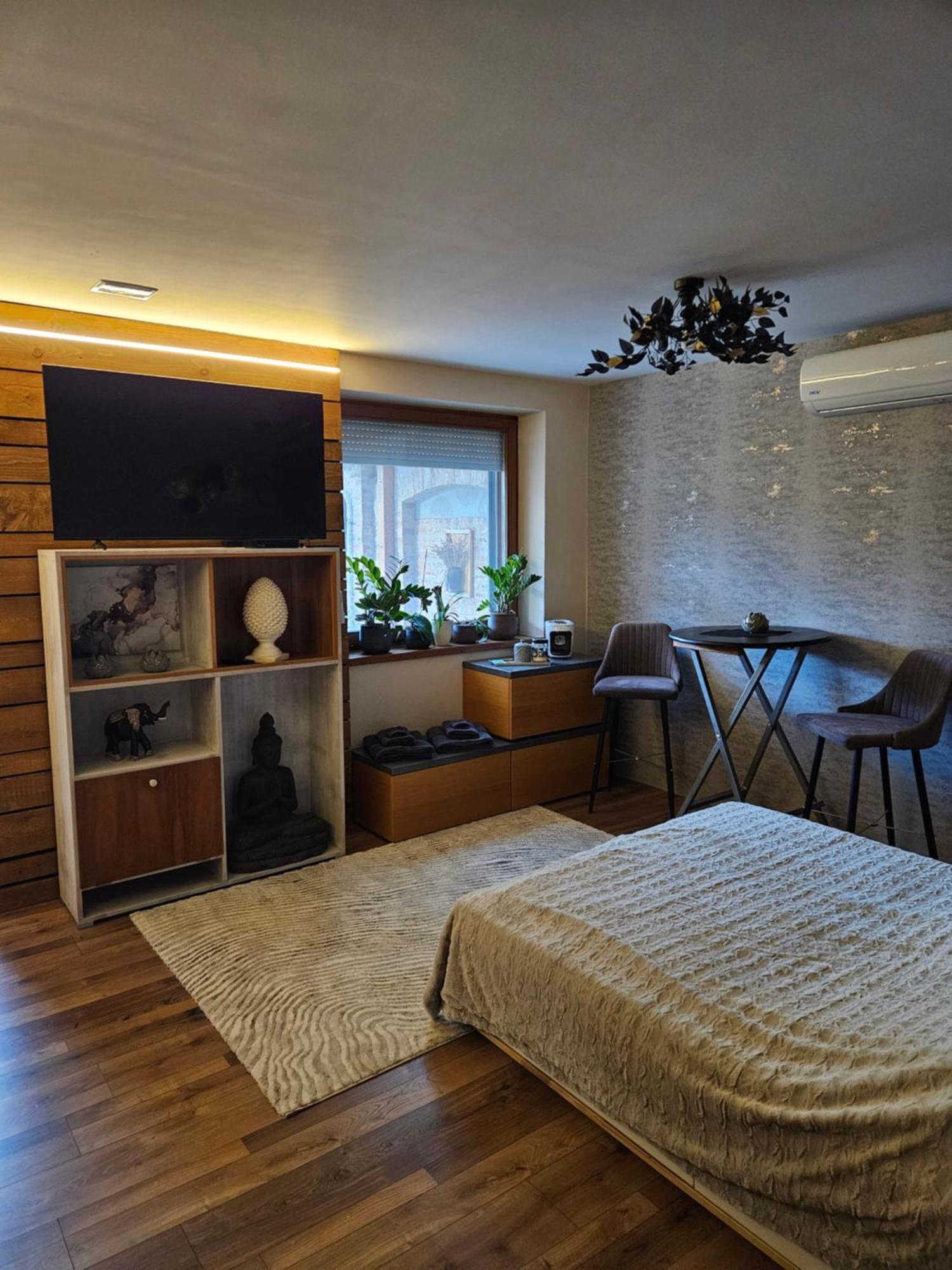 Toelgyes Apartmanhaz Szeged Exteriör bild