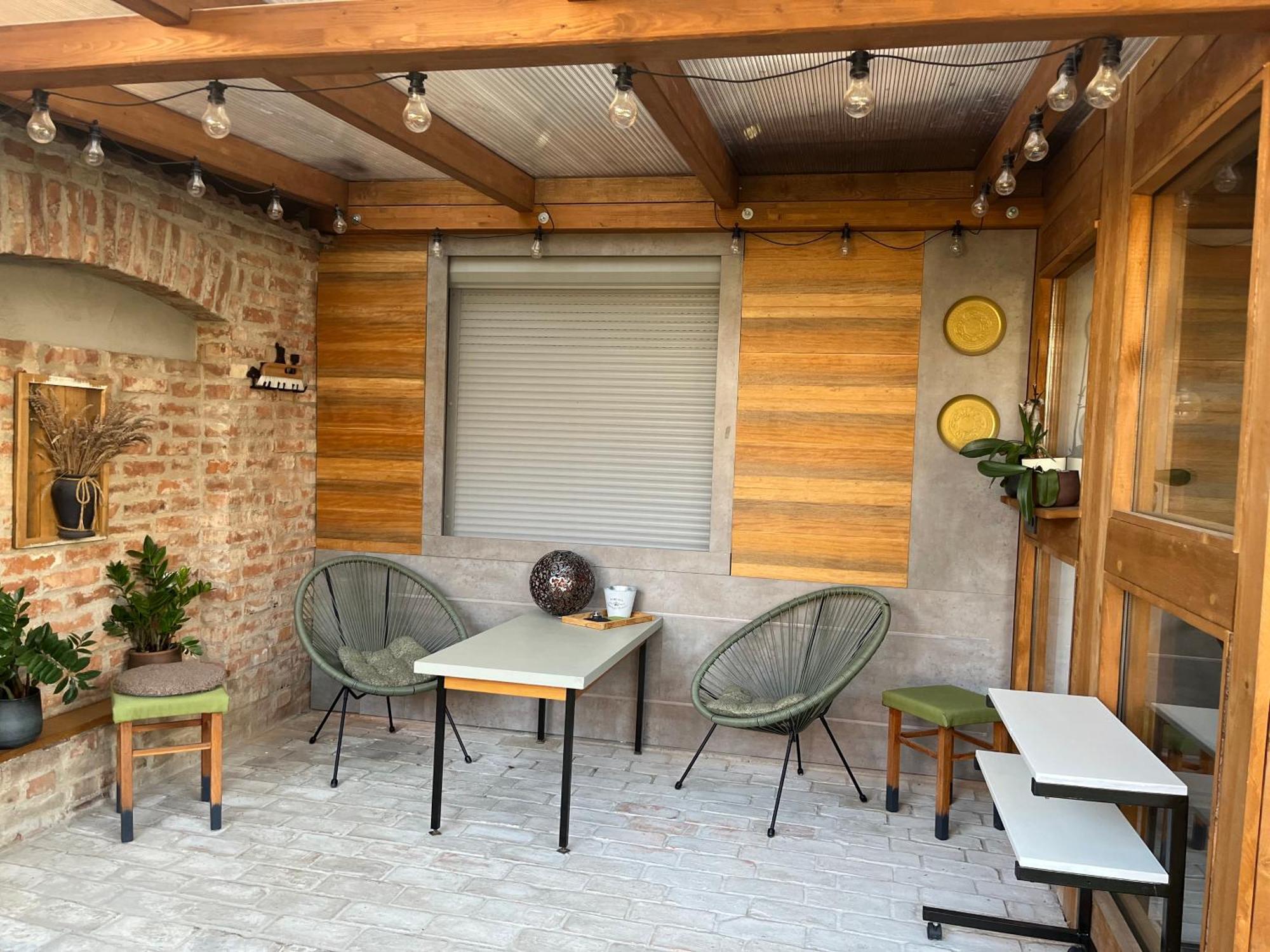 Toelgyes Apartmanhaz Szeged Exteriör bild
