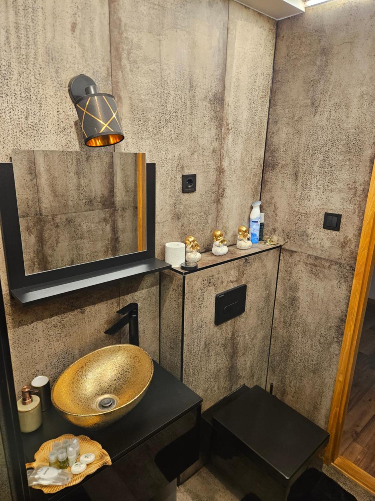 Toelgyes Apartmanhaz Szeged Exteriör bild